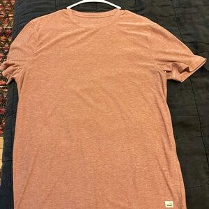 Vuori Strato Tech Size M—Clay Heather Crewneck
